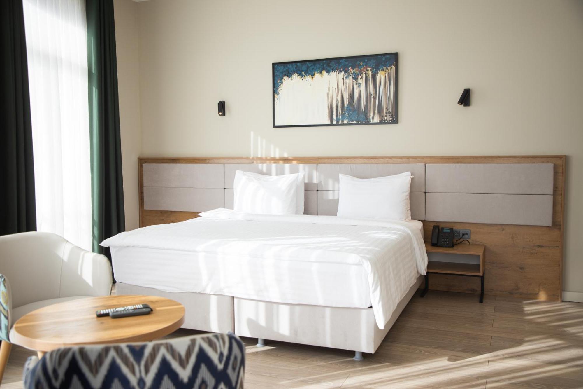 Hotel Marwa Tashkent Pool&Spa Ngoại thất bức ảnh